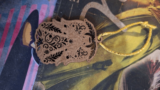 Décoration Étoile en Bois Fleurie | Ornement Sapin Motifs Naturels | Pendentif Noël Artisanat