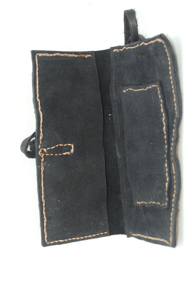 Blague à Tabac Cuir Noir Gravé | Pochette Tabac Roulé Artisanale | Motif Fantastique Original | Cadeau Fumeur Unique