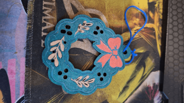 Décoration Cœur en Bois Gravé | Pendentif Amour Artisanal | Idée Cadeau Saint-Valentin Noël