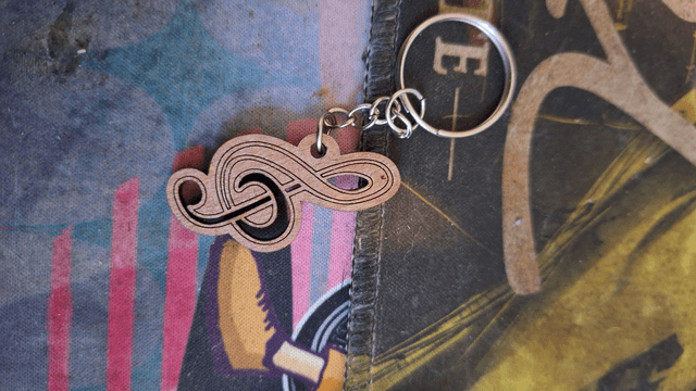 Porte-Clés Clé de Sol Bois – Gravure Musicale – Cadeau Musicien Élégant